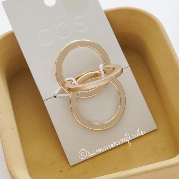 COS Gold Ring Set Size XS/S - Picture 2 of 3